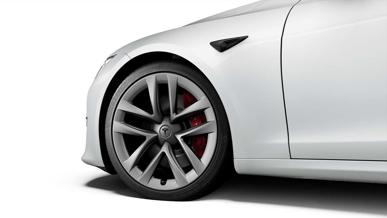 2021 Tesla Model S wheels